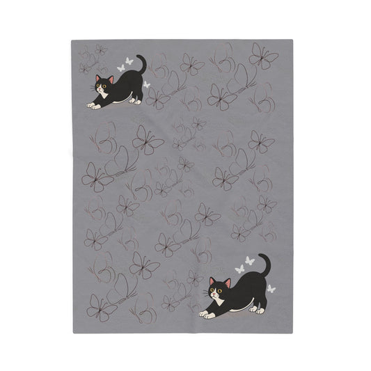 Cozy Velveteen Plush Blanket with Cats & Butterflies Design - Perfect for Home Decor and Gifting
